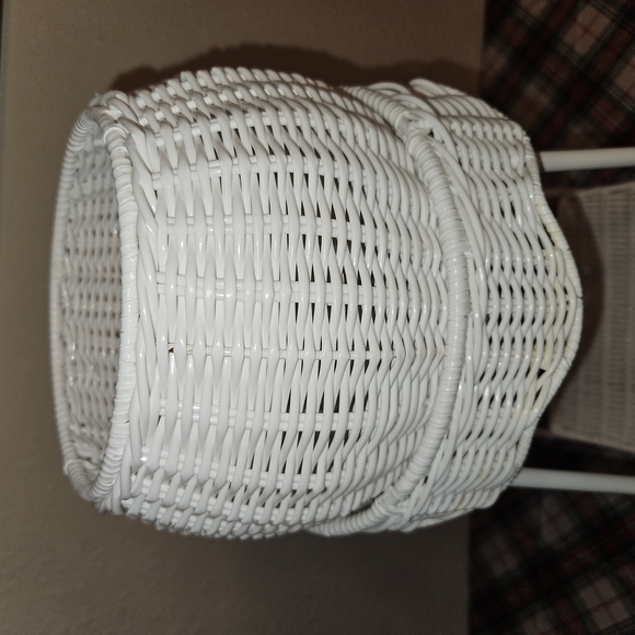 White Wicker Plant Stand with Shelf - Picture 2 of 7